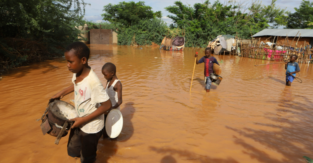Crisis climática en Kenia: 160 muertos y 200 mil desplazados por inundaciones